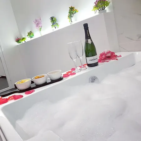 Apartmán Broken Column